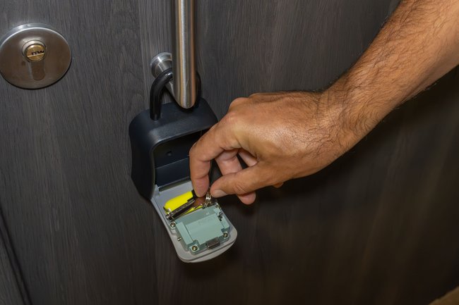 Wohnung im Urlaub untervermieten: Vorsicht, Kündigung droht!